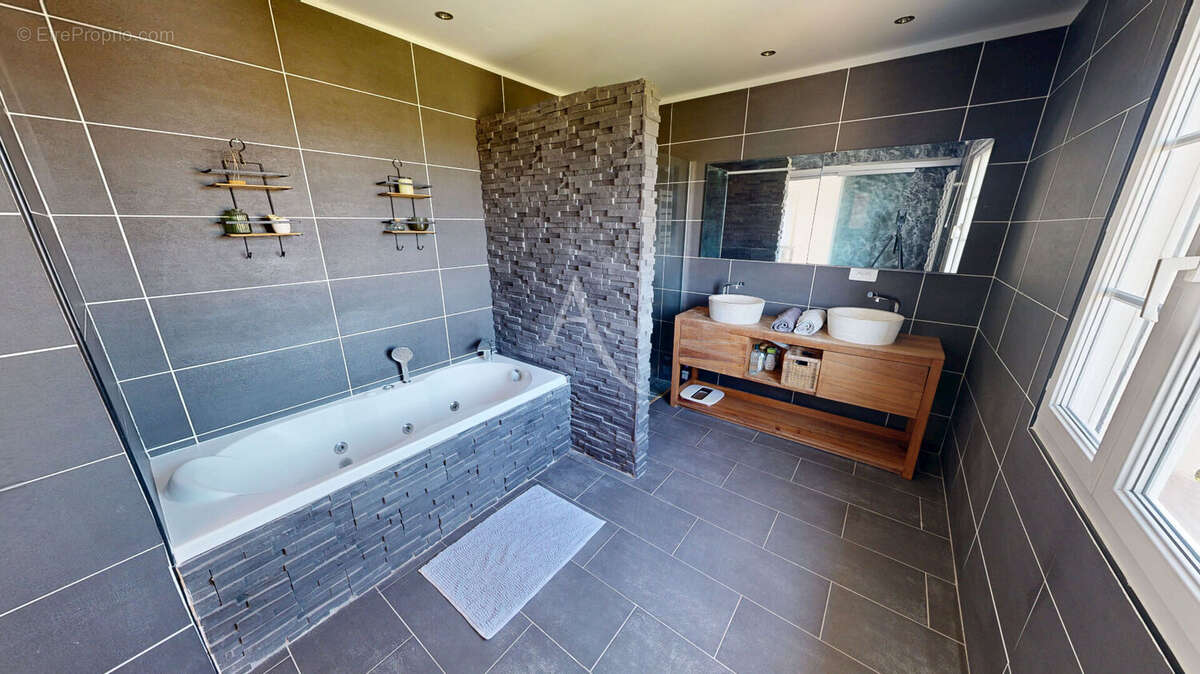 Maison familiale 4 chambres avec piscine, terrain de 904 m² sans vis-à-vis - photo 8
