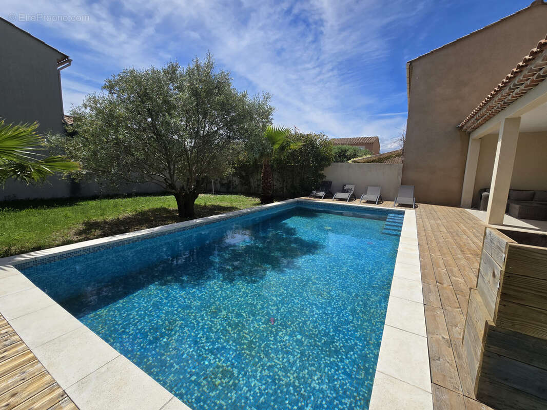 Maison à SORGUES