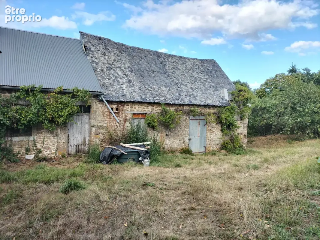Commune de TRANS, en campagne, une maison en pierres à rénover intégralement. - photo 6