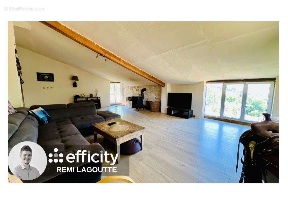 Maison 176 m² à Sainte-Colombe-Sur-Gand  - photo 4