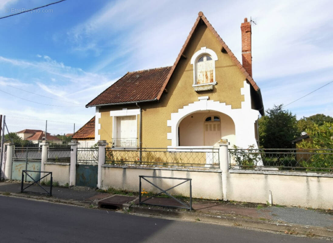 Maison à CHATELLERAULT