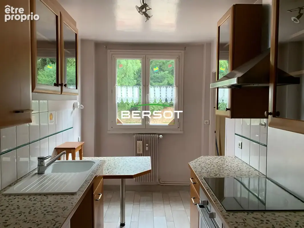 Appartement T2 de 60 m² avec grand séjour, balcon, parking et cave à Pontarlier ? Exclusivité Bersot Immobilier - photo 5