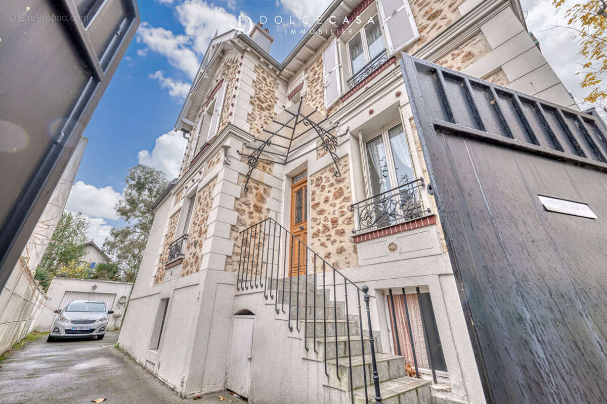 Maison à LE PERREUX-SUR-MARNE