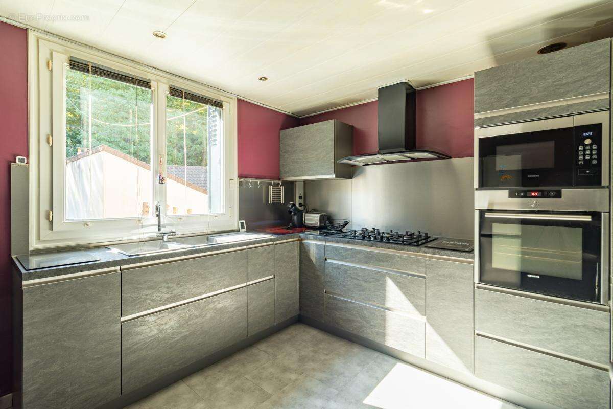Maison familiale avec garage et grand jardin – 129 m²– SAINT MICHEL SUR ORGE - photo 7