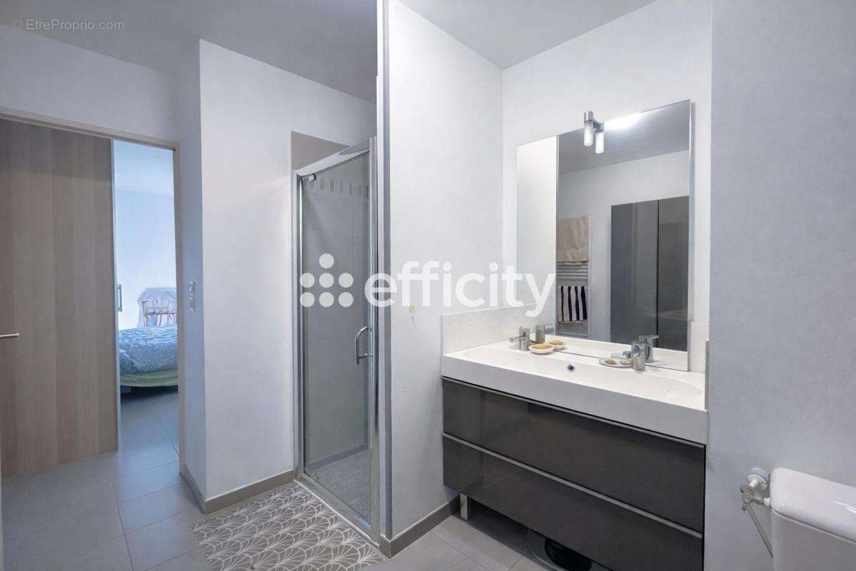 Appartement à MARSEILLE-9E