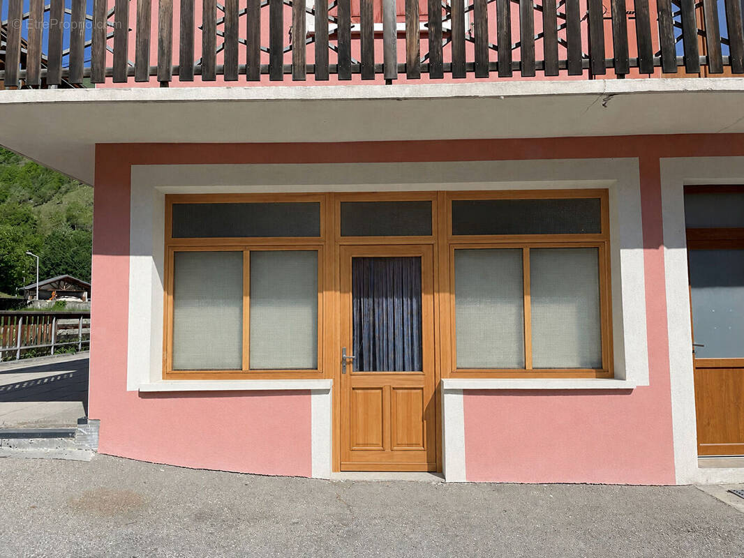 Commerce à VALLOIRE