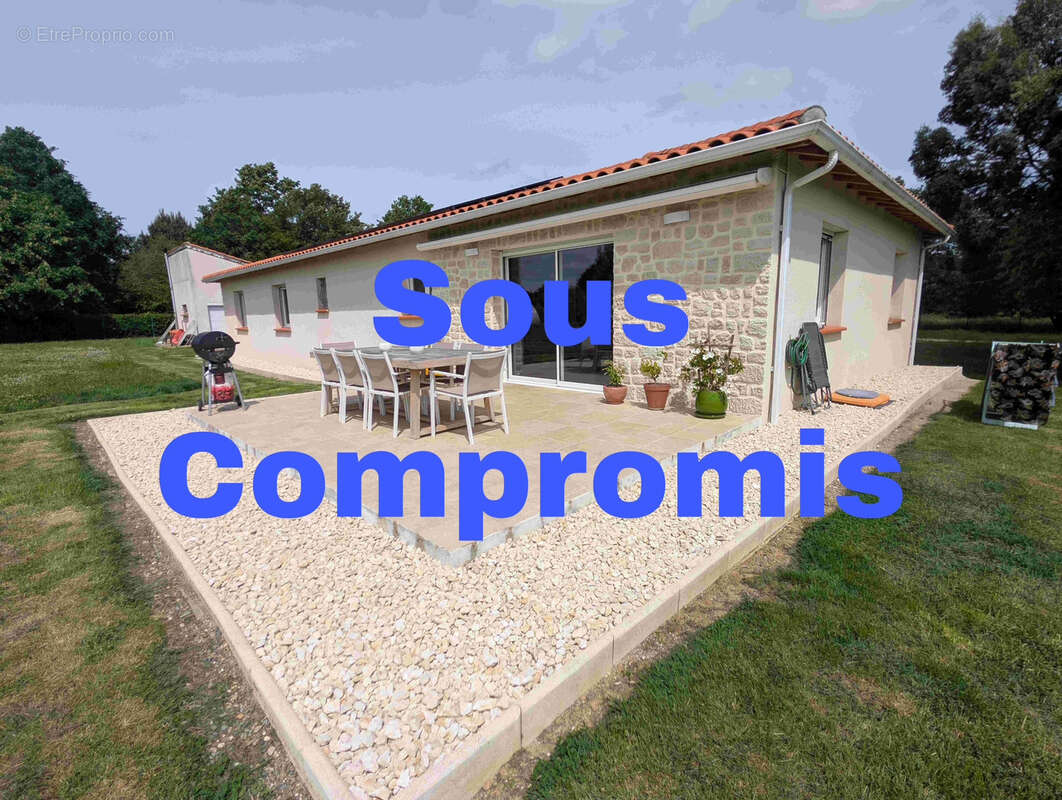 Maison à MONTECH