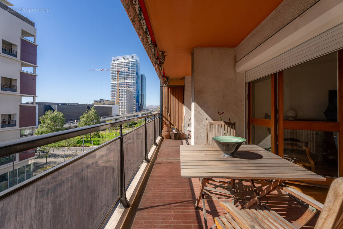 Appartement à MARSEILLE-2E