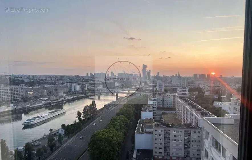 Appartement à CHARENTON-LE-PONT