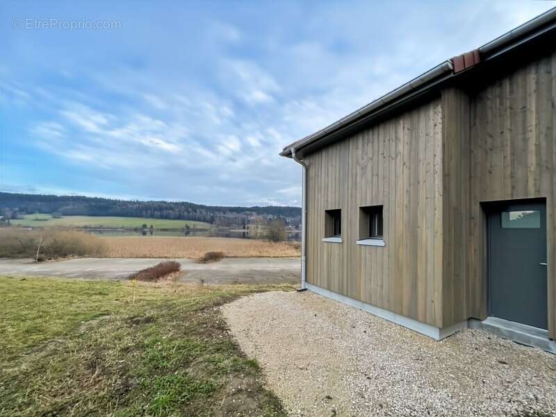 Maison à SAINT-POINT-LAC