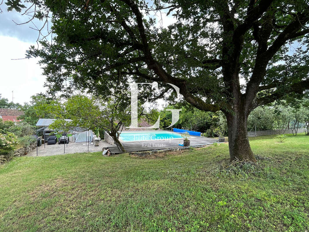 Maison à BOURG-CHARENTE