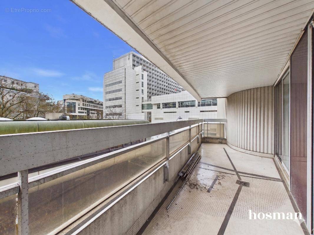 Appartement à PARIS-15E