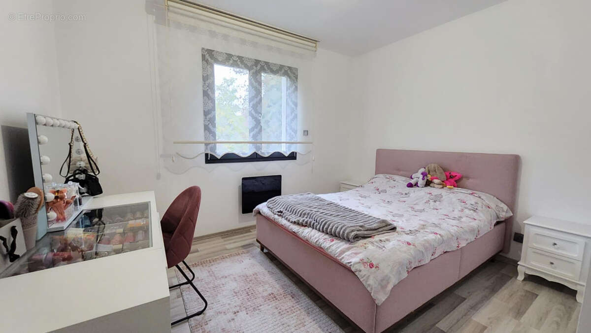 Maison à MONTREAL-LA-CLUSE