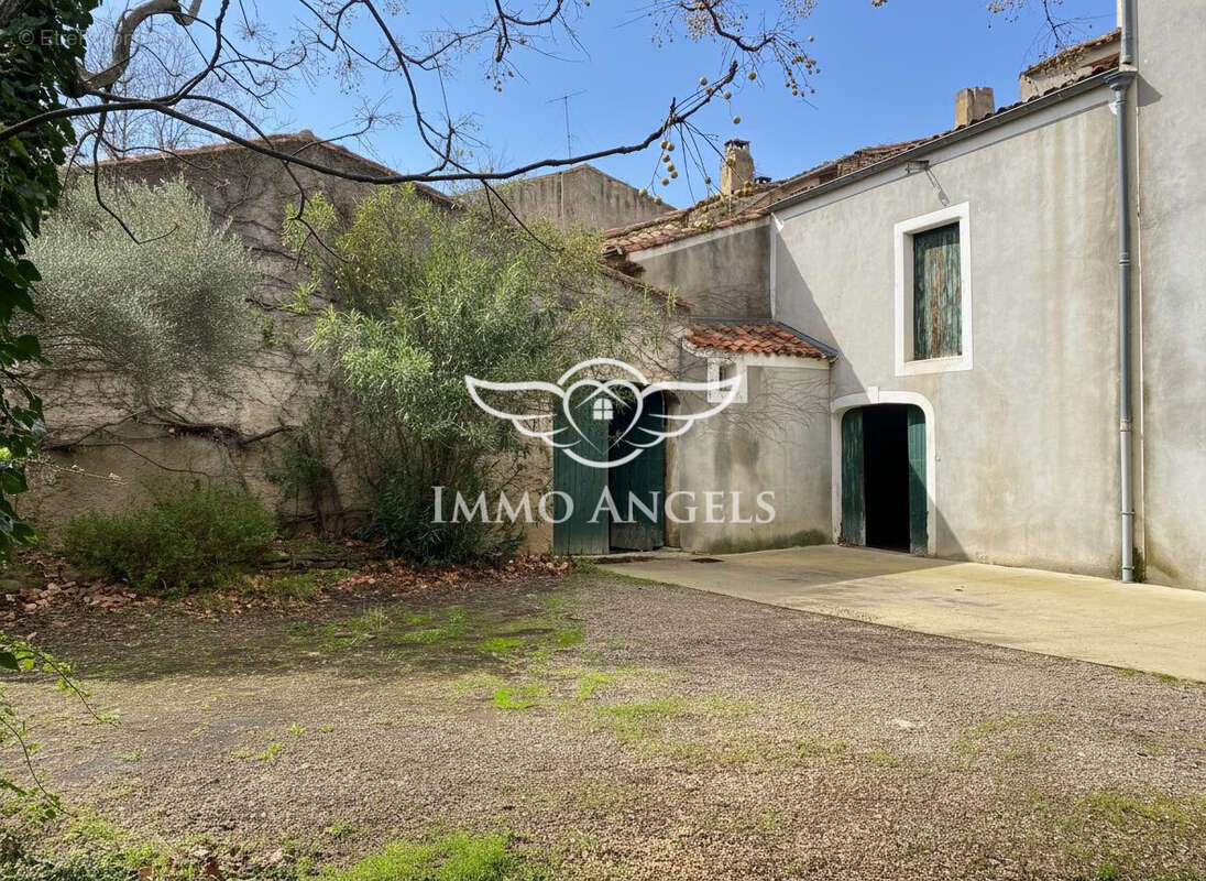 Maison à MONTPEYROUX