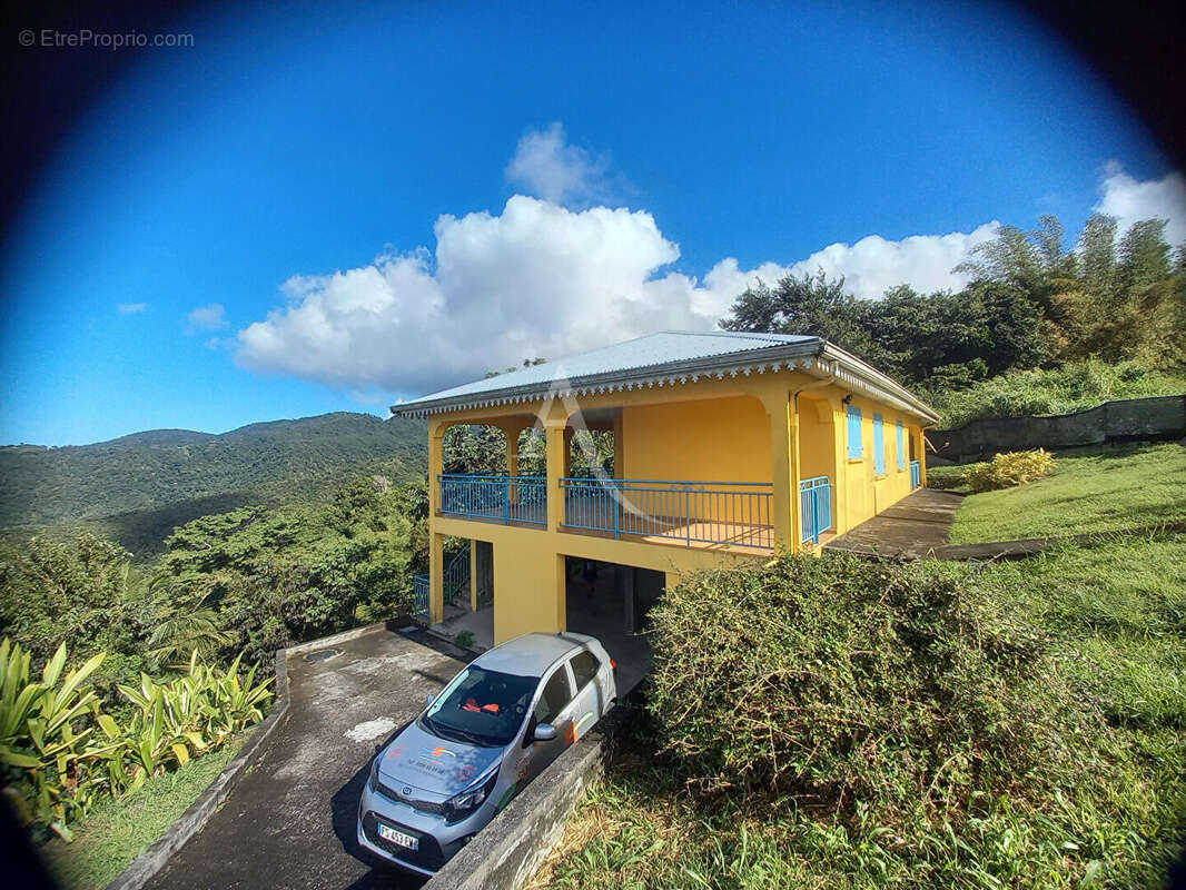 Maison à CASE-PILOTE