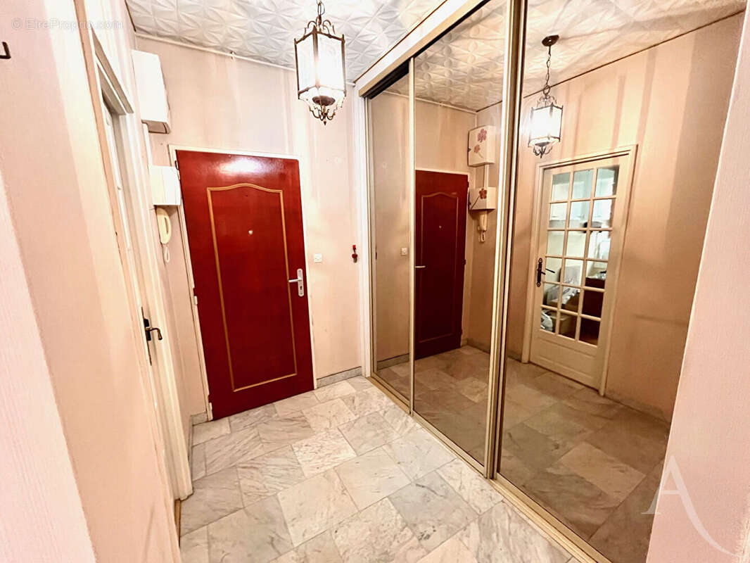 Appartement F3 Metz gare - 2 chambres et cave - photo 10