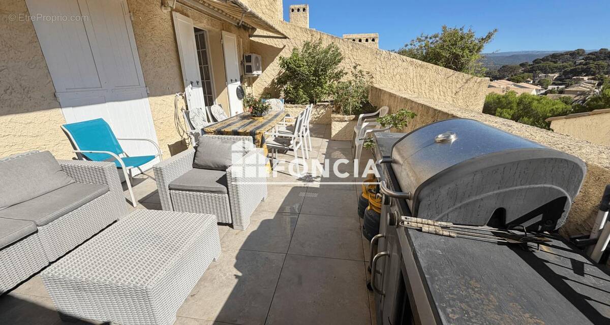 Appartement à SAINT-CYR-SUR-MER