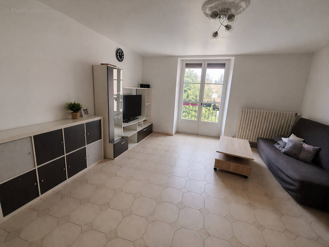 Appartement à ETREPIGNEY