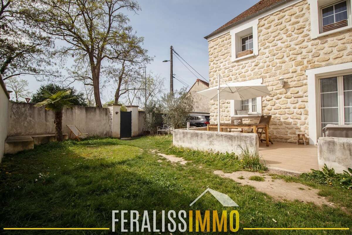 Maison à NEUVILLE-SUR-OISE