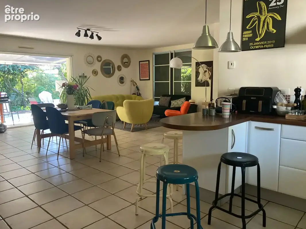 Photo Maison à Saintes au prix de 258 000€