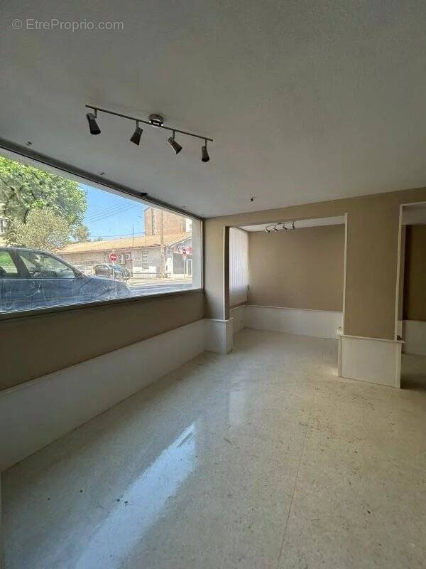 Commerce à CARCASSONNE