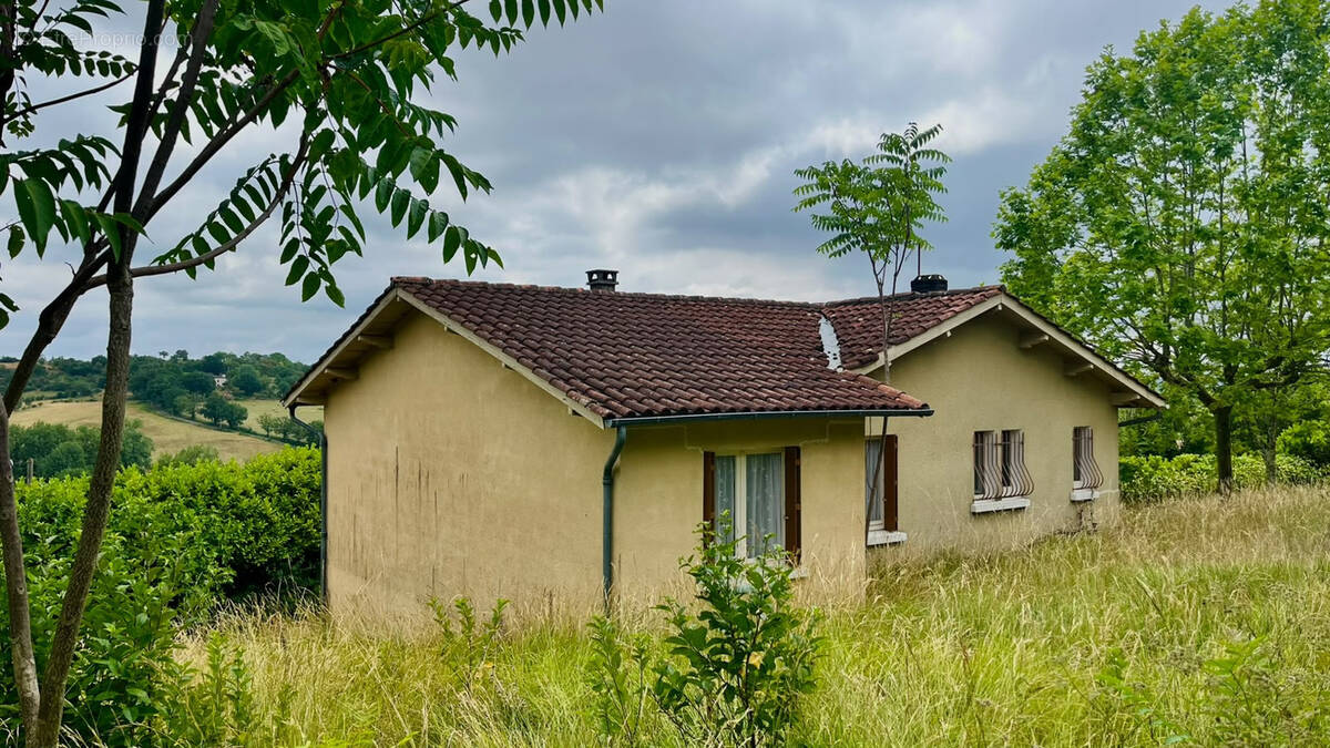 Maison à PUYLAROQUE