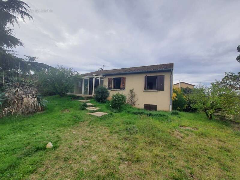 Maison à GRANGES-LES-BEAUMONT