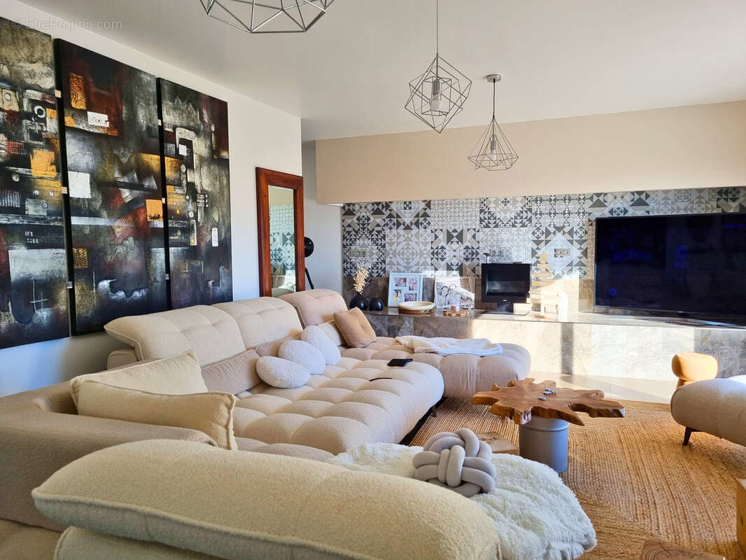 Maison à FORCALQUIER