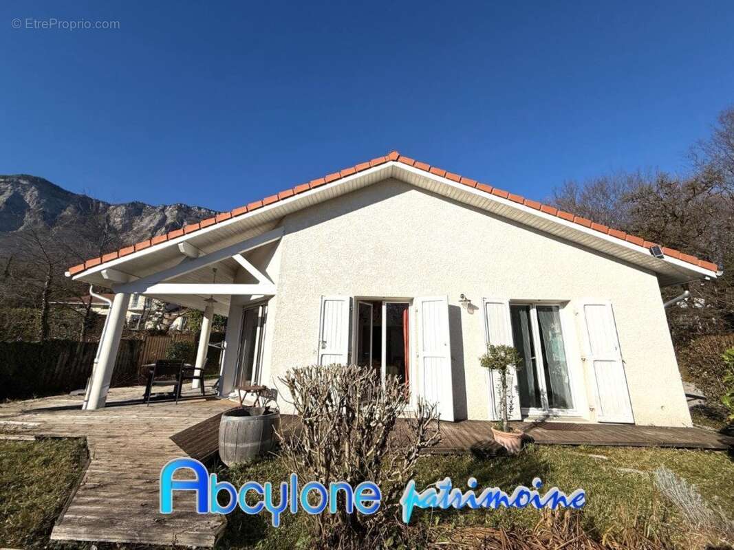 Maison à SAINT-ISMIER