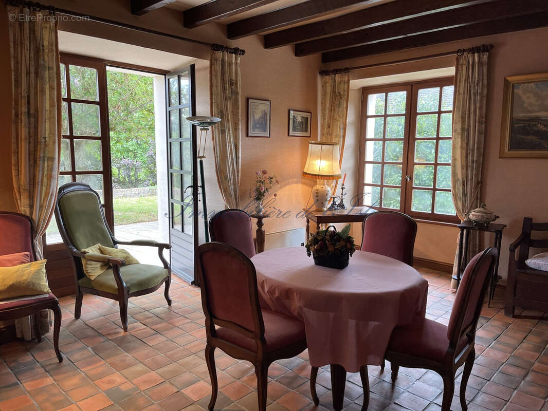 Maison à CHAMPNIERS-ET-REILHAC