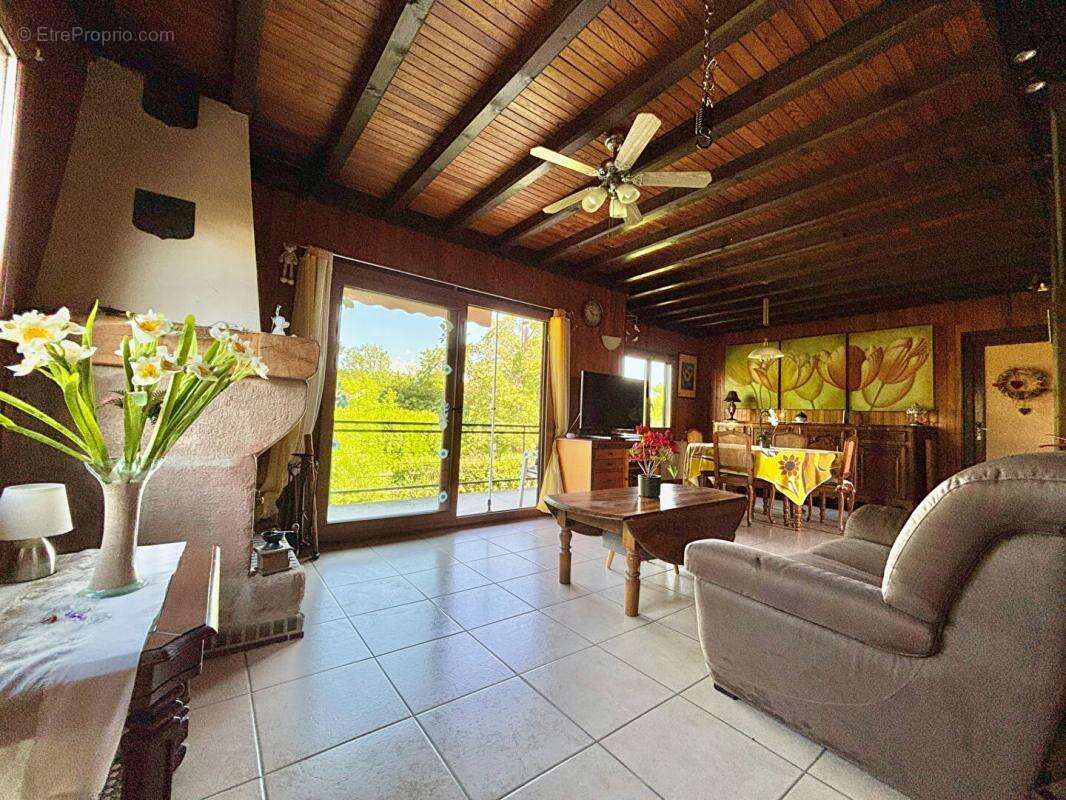 MASSONGY Maison T5 110 m² , 732m² de terrain , secteur calme (74140) - photo 2