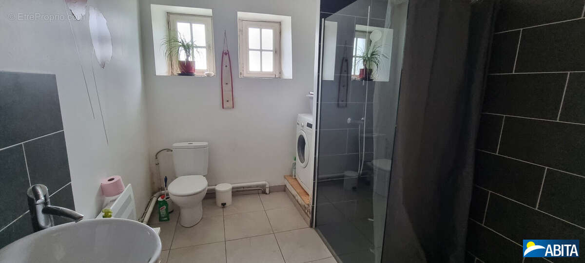 Maison à SAINT-GUINOUX