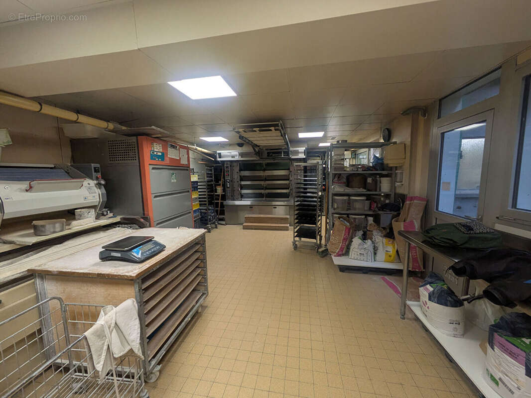 Commerce à FOUGERES