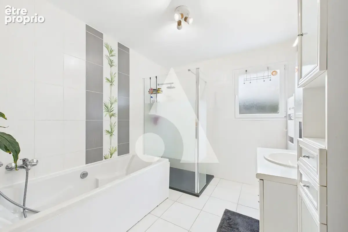 Maison familiale avec logement indépendant - La Roche-sur-Yon 260 m² habitable - photo 15