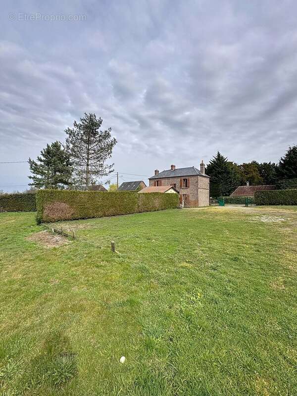 Maison à CASTILLON-EN-AUGE