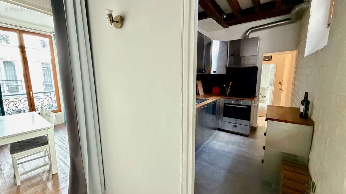 Appartement à PARIS-2E
