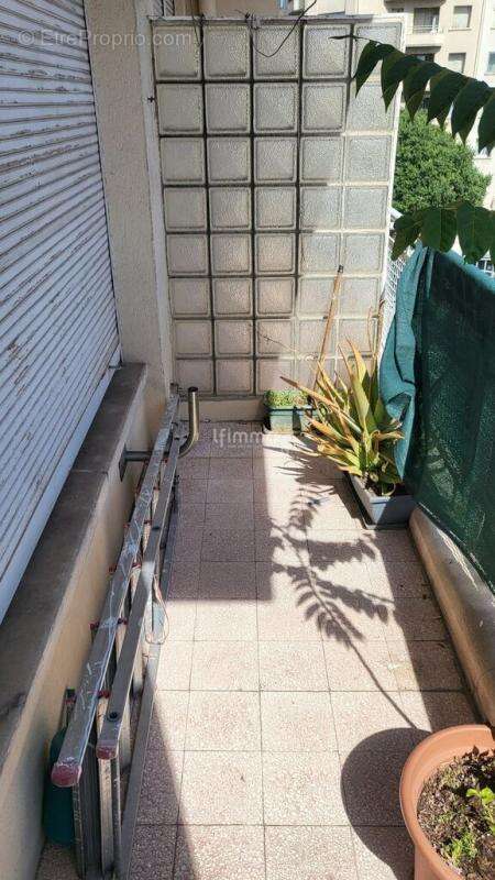 Appartement à MARSEILLE-5E