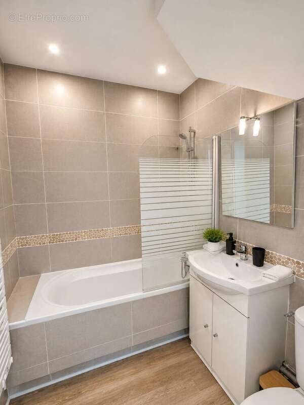 Appartement 44 m² à Paris-15e  - photo 4