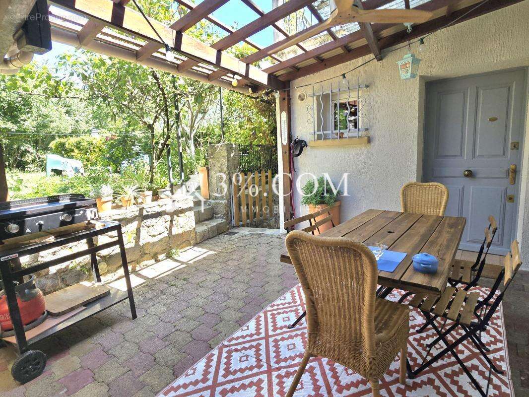 Spacieuse maison en pierre rénovée avec 4 chambres,  jardins - photo 13