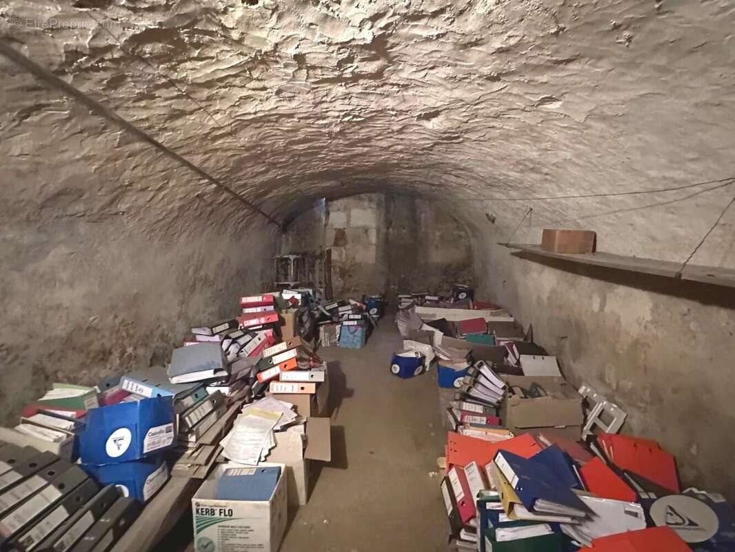 Immeuble à usage mixte à Saint-Savin – Emplacement idéal et revenue potentiel - photo 13