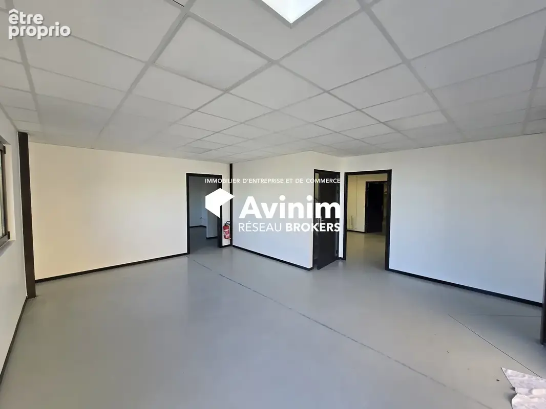 Commerce 350 m² à vendre à Franconville (95130) - photo 3