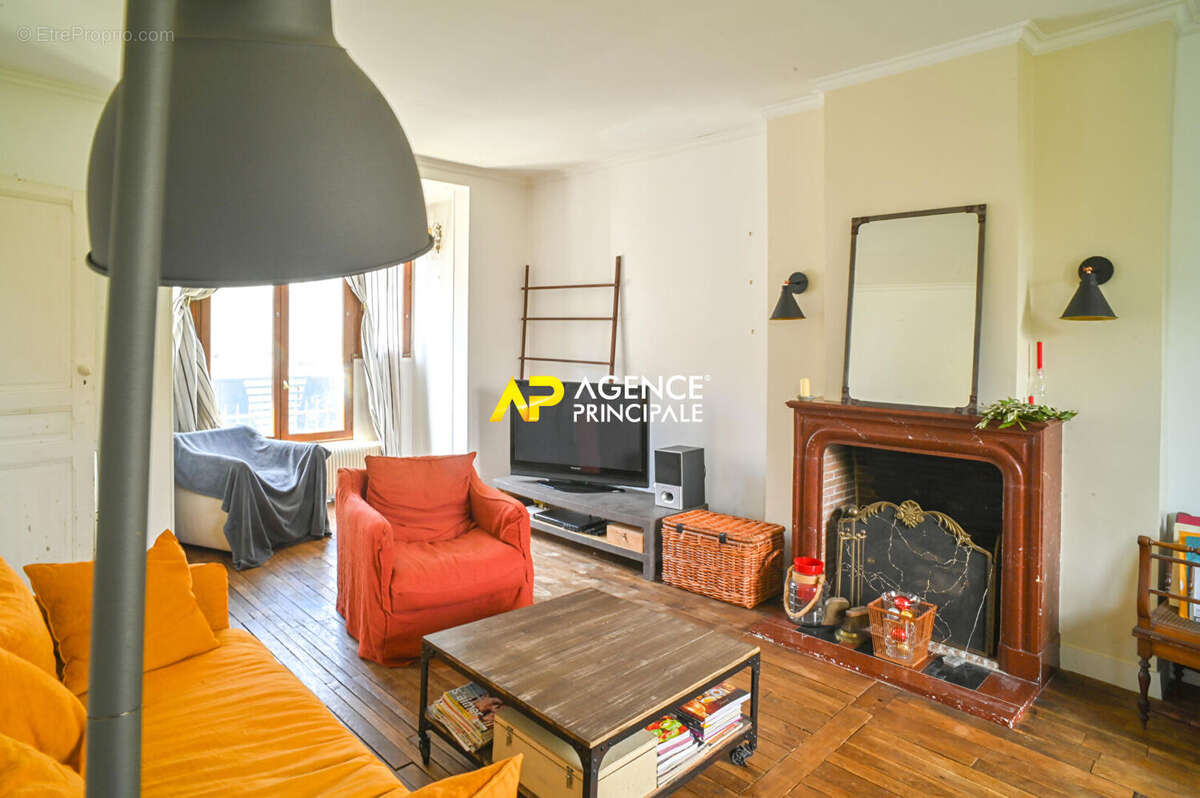 Maison à SARTROUVILLE