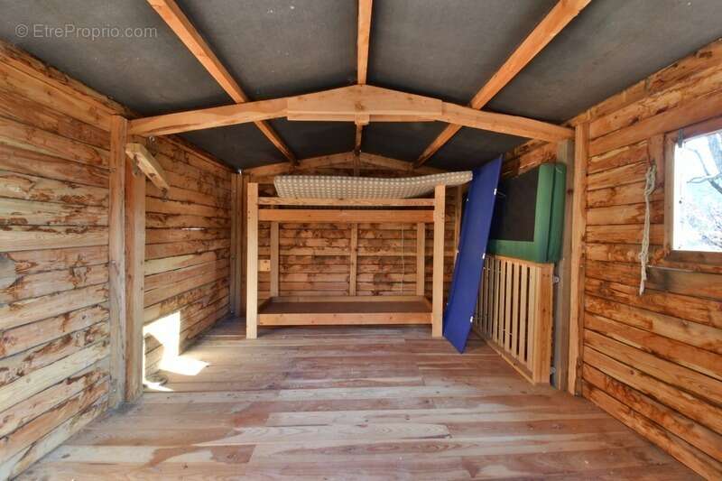 Maison à ENTREPIERRES