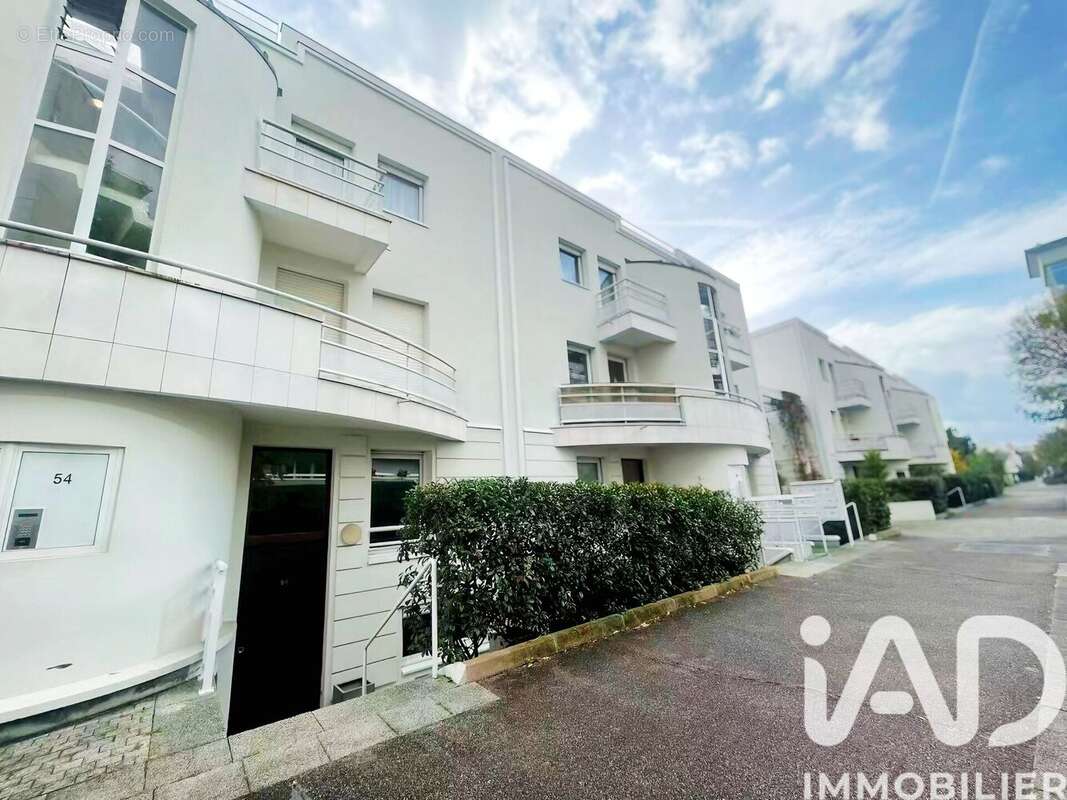 Photo 9 - Appartement à SURESNES