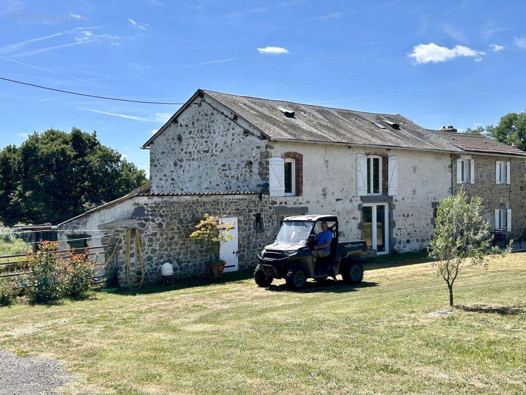 Domaine d'Exception de 17 Hectares, 4 chambres, 251m2 - gara - photo 21