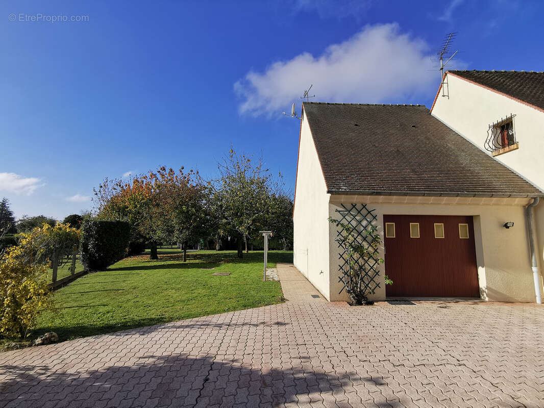 Maison à CHEROY