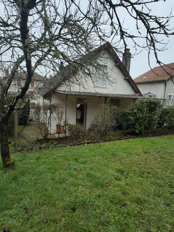 Maison à SAINT-JUNIEN