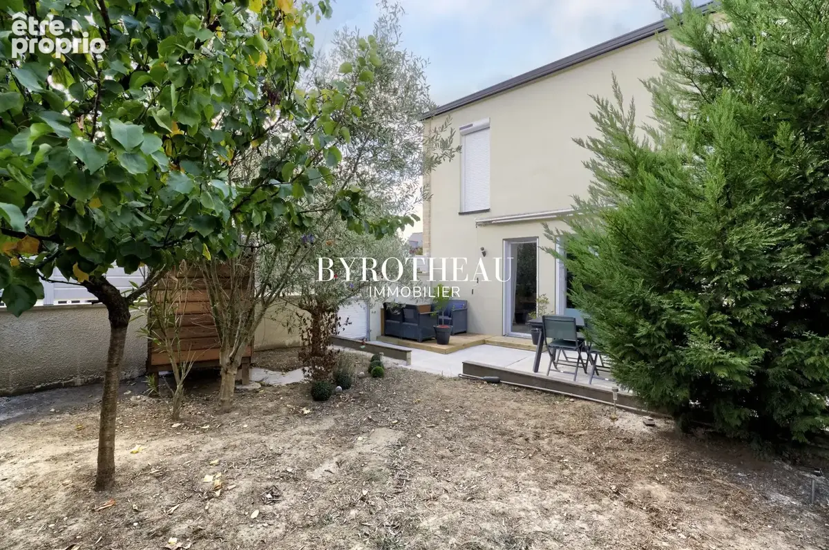 Maison 5 pièces 85 m² à vendre à Montreuil-Juigne (49460) - photo 8
