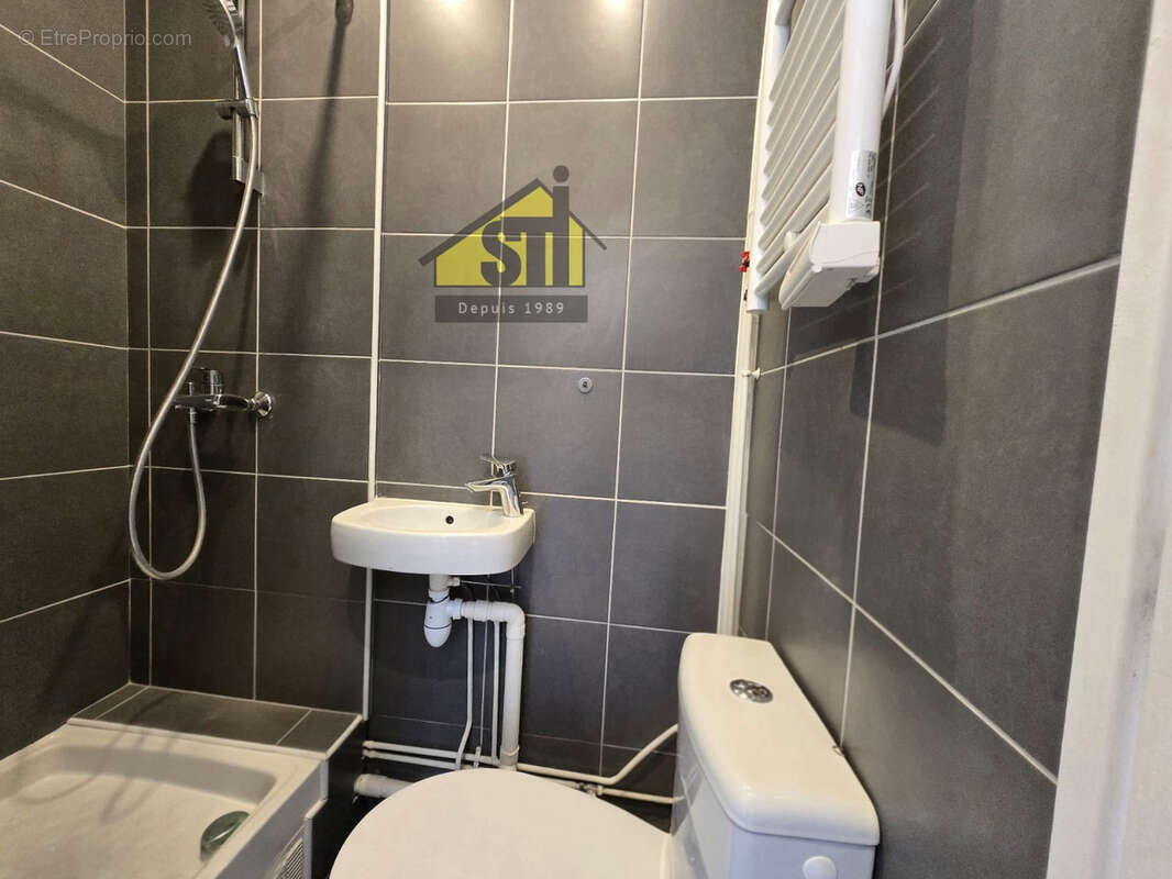 Appartement à PARIS-14E