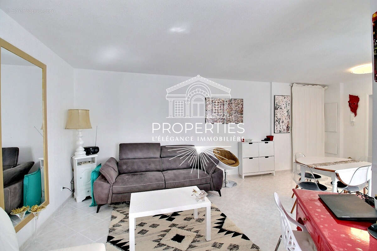 Toulon Saint-Roch - T2 de 46 m², balcon fermé et garage possible - photo 3